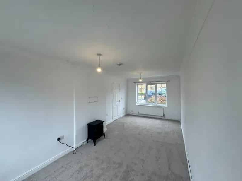 2 bedroom House
 To Let