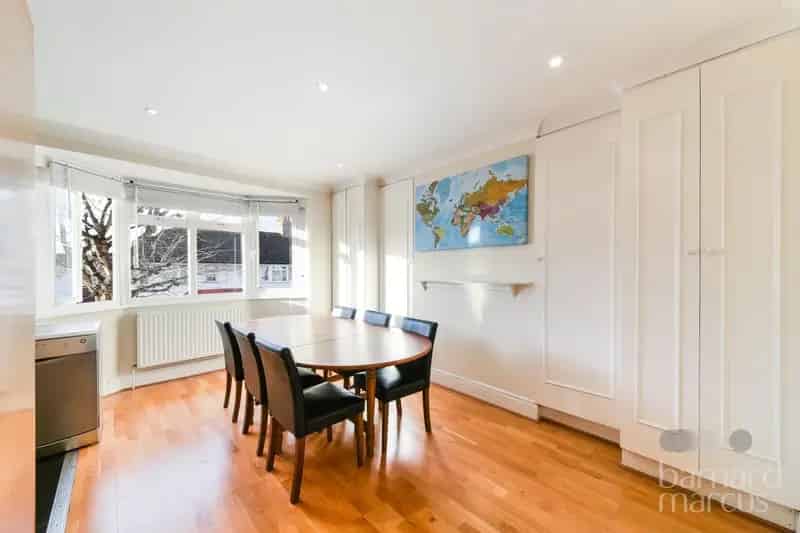 3 Bed Duplex Apartment Mitcham Near Tooting Station