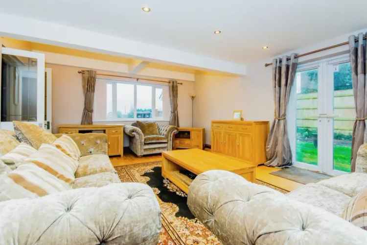 Four Bedroom Detached House with Two En-Suites and Garage