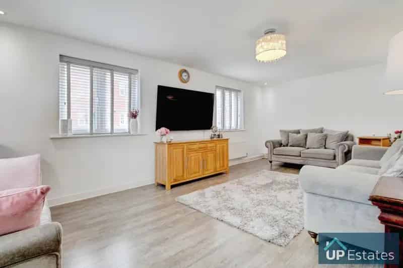 4 Bedroom Detached House for Rent