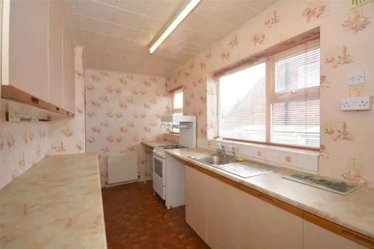 Bungalow For Sale in Southampton, England