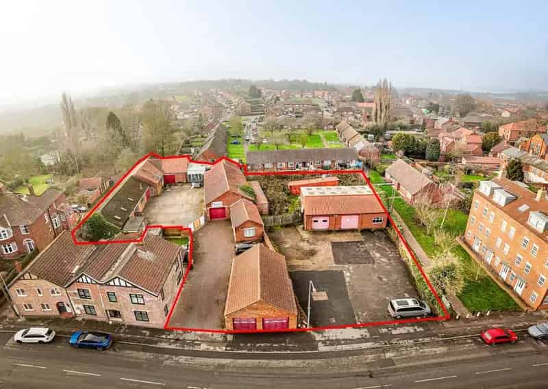 Commercial property For Sale , Barton-upon-Humber, England