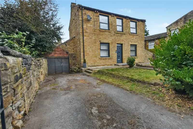 House For Sale , 51-53, Kirkgate, Wakefield, England