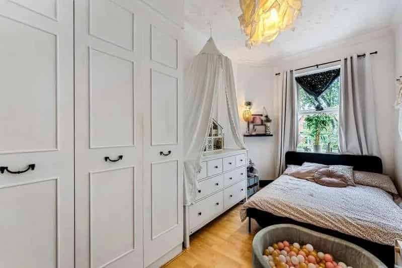 2 Bed End Terrace House for Sale Cosy Home with Modern Kitchen