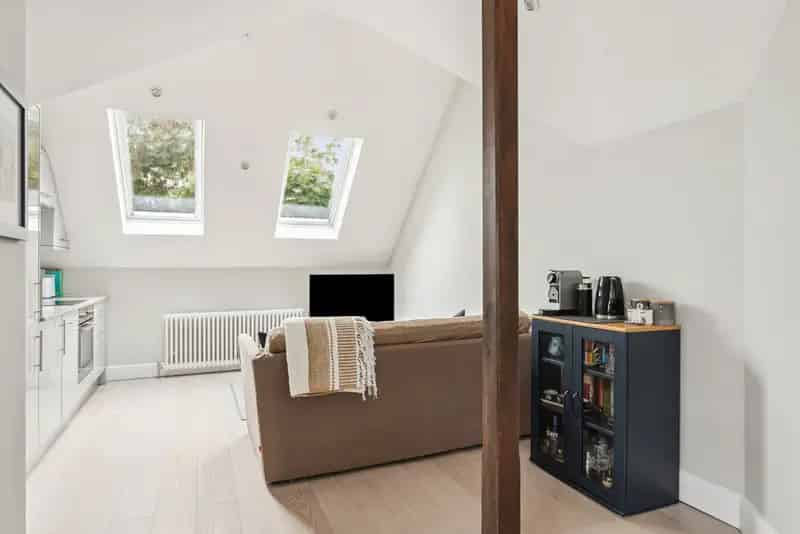1 Bed Flat White Hart Lane London - Victorian Conversion