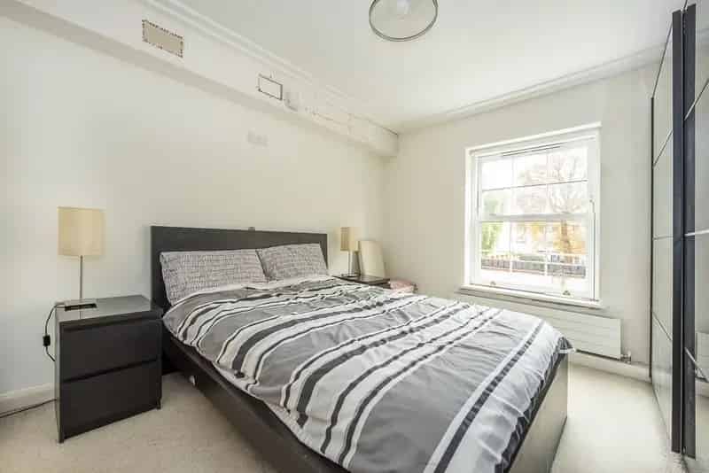 1 Bedroom Apartment Isleworth - Modern Gated Development
