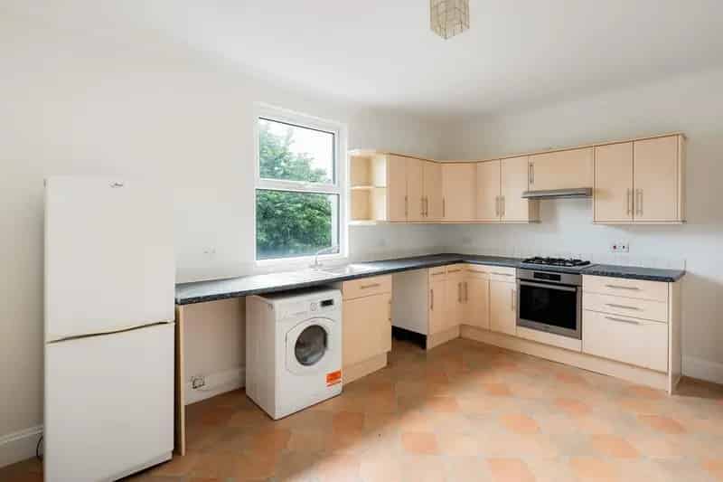 2 Bedroom Maisonette to Rent Near Whiteladies Road