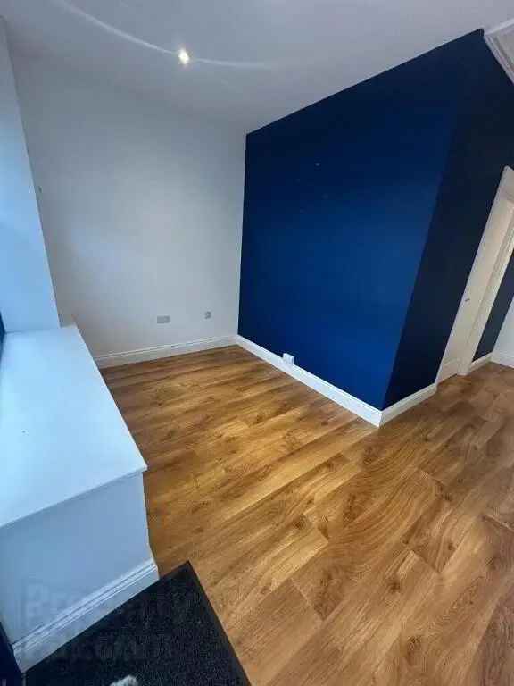 Commercial property For Rent in Belfast, Northern Ireland