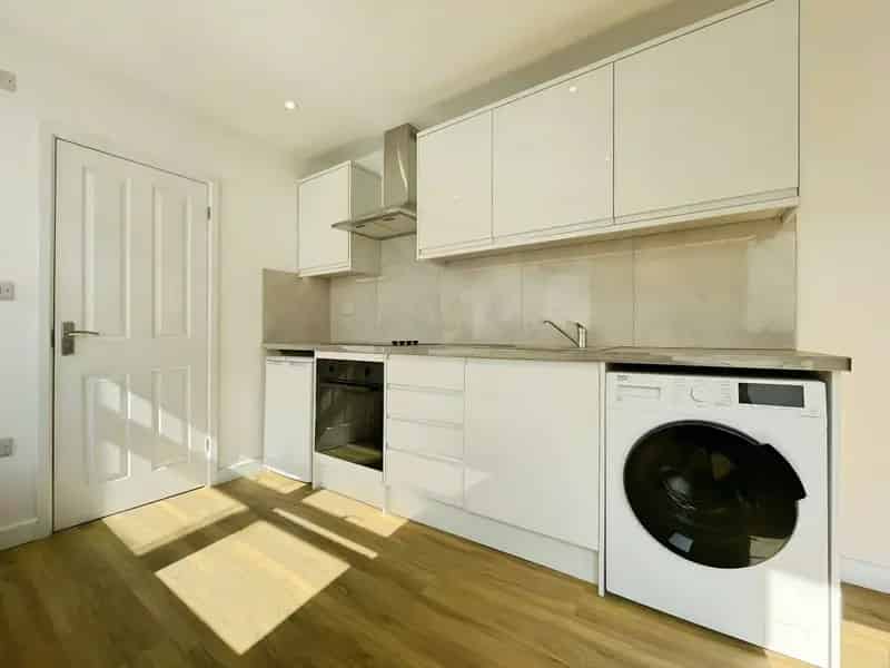Stunning Studio Flat Near Bedford Town Centre