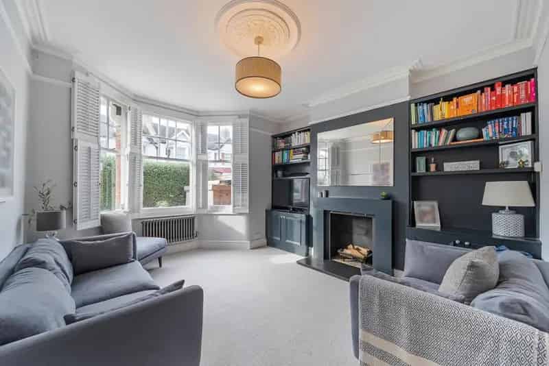 Four Bedroom Period House Near Tooting Bec Common