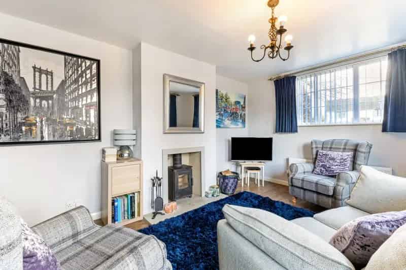 3 Bedroom Detached Bungalow for Sale in Ewhurst