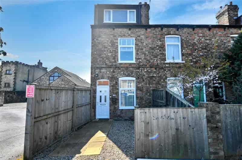 Three Bedroom End Terrace House Tadcaster