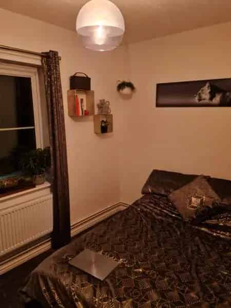 3 Bed Coach House Flat Near River New Kitchen and Boiler