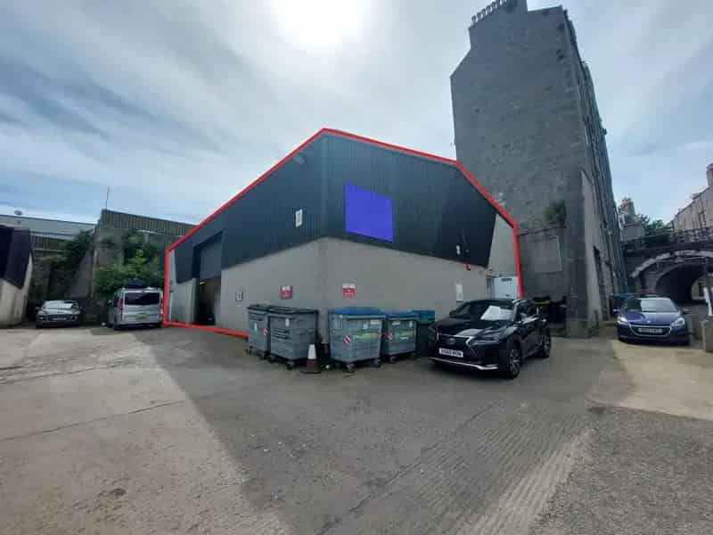 Detached Steel Warehouse with Office Space