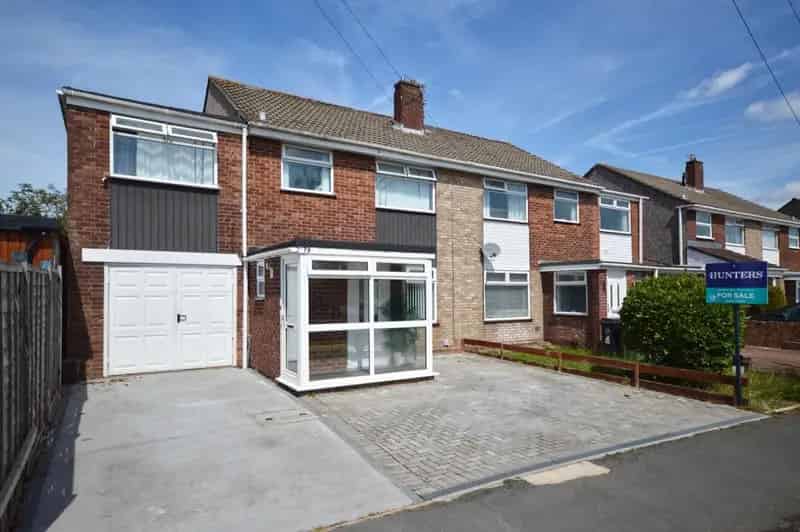 5 Bedroom Semi Detached House For Sale