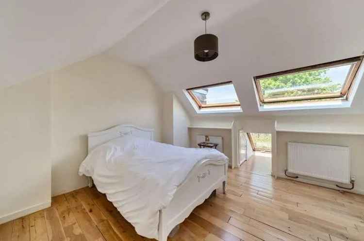 4 Bed House for Sale in East Finchley