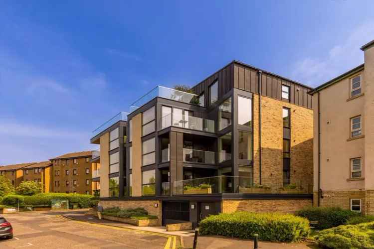 2 Bedroom Flat for Sale in Canonmills Edinburgh