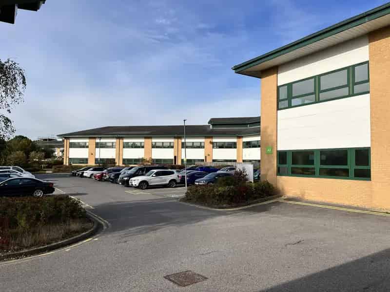 HQ Offices Lab Building For Lease Farnborough