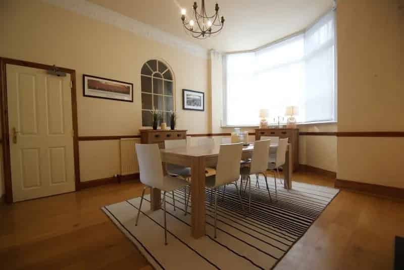 5 Bedroom House for Students and Professionals