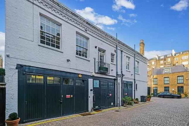 Mews house to rent in Queen's Gate Place Mews, London SW7