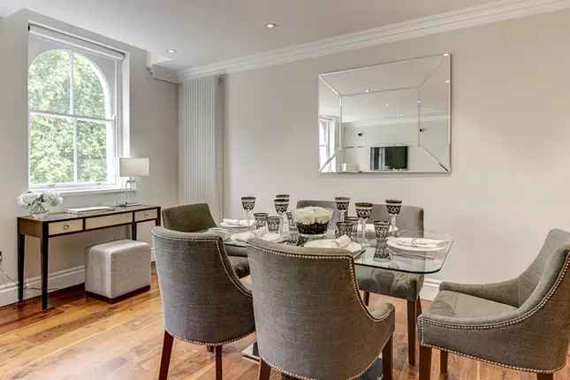 Flat for sale in Kensington Gardens Square, London W2