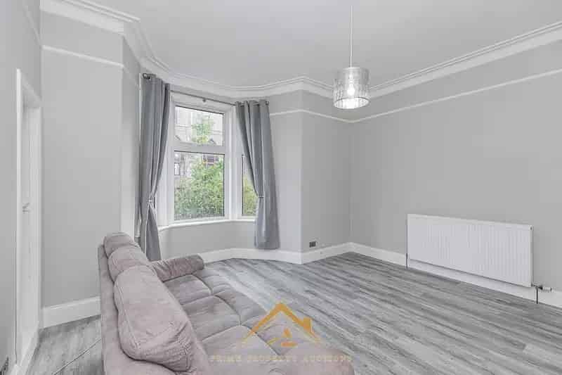 1 Bedroom Flat for Sale - Quick Online Auction