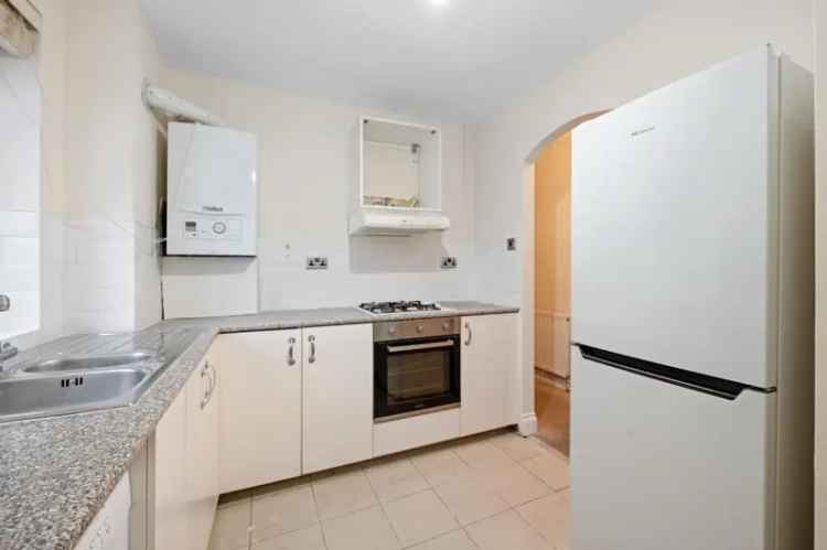 2 Bedroom Flat For Sale near Stoke Newington Church Street