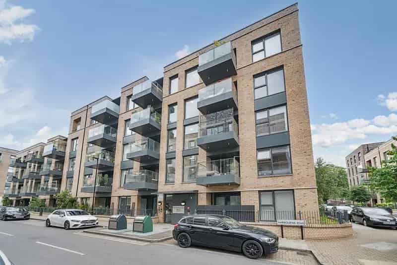 Flat For Sale , London, England