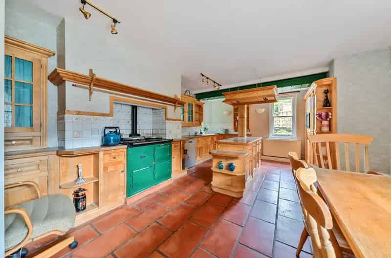 5 Bedroom Detached House for Sale Briton Street Bampton