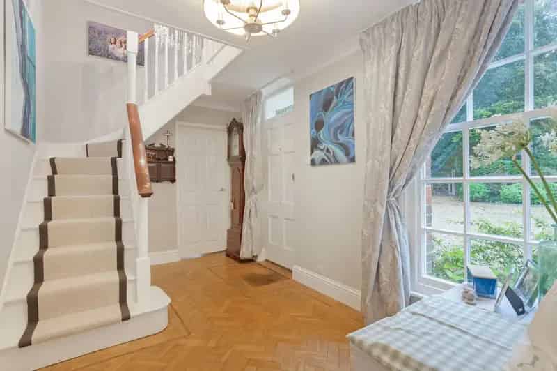 5 Bedroom Detached House for Sale Jordans Village