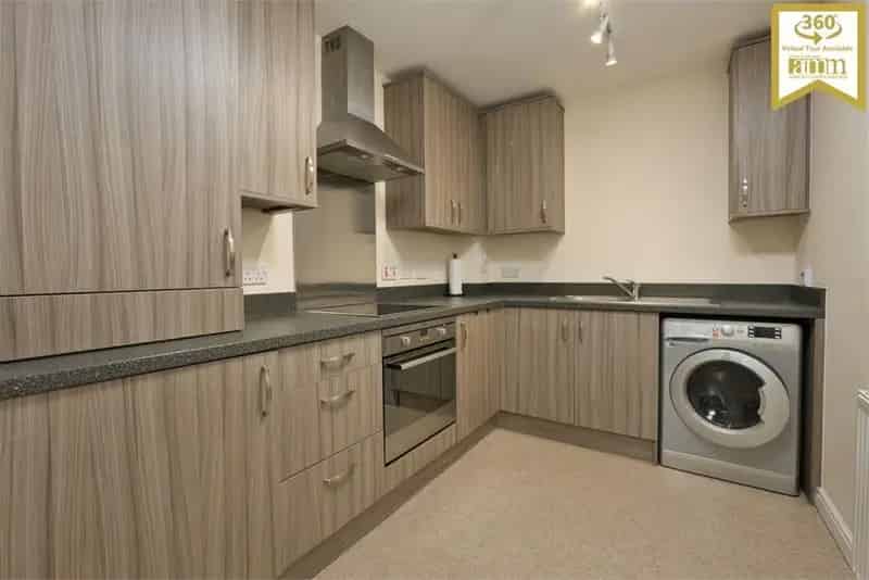 1 Bed Retirement Flat Paisley Views Modern Kitchen Parking