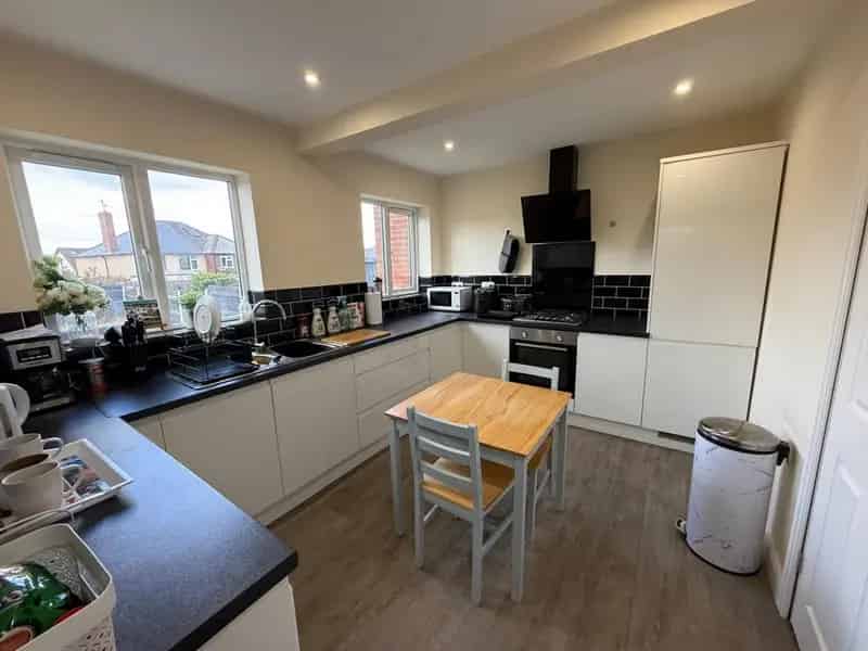 3 Bedroom House For Sale Near Stourbridge Town Centre
