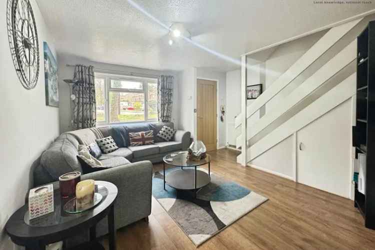 2 Bed Semi-Detached House with Parking and Garden