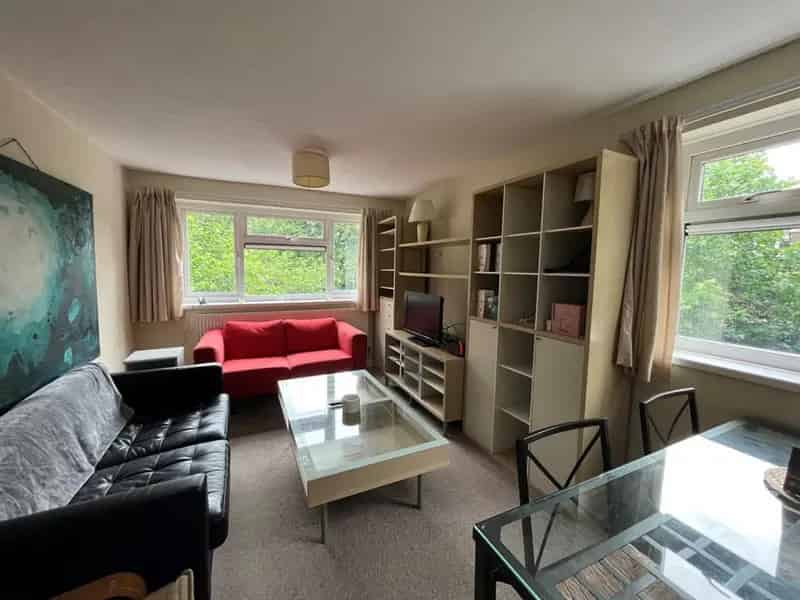 3 bedroom Flat
 To Let