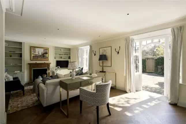 Five Bedroom Family Home Chelsea Park Gardens London SW3