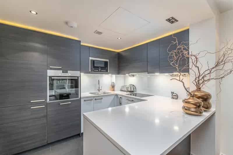 1 Bedroom Flat for Sale in Chelsea Creek London