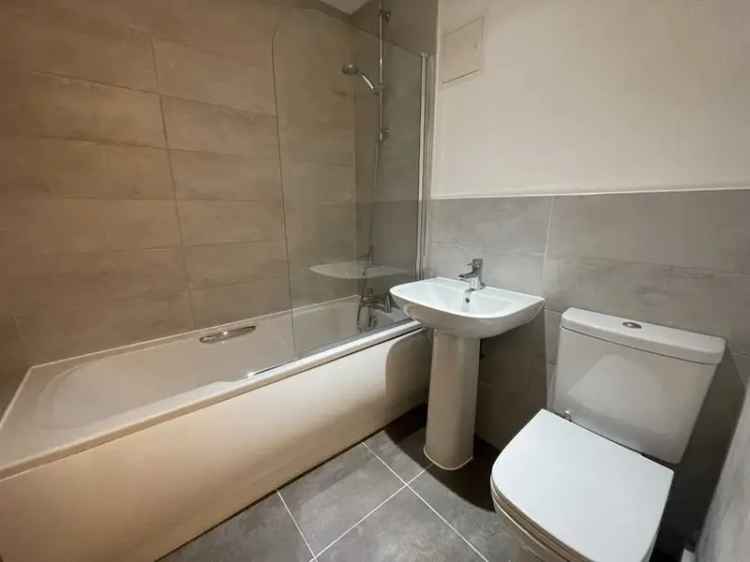 2 Bed Flat for Sale Sale Greater Manchester M33