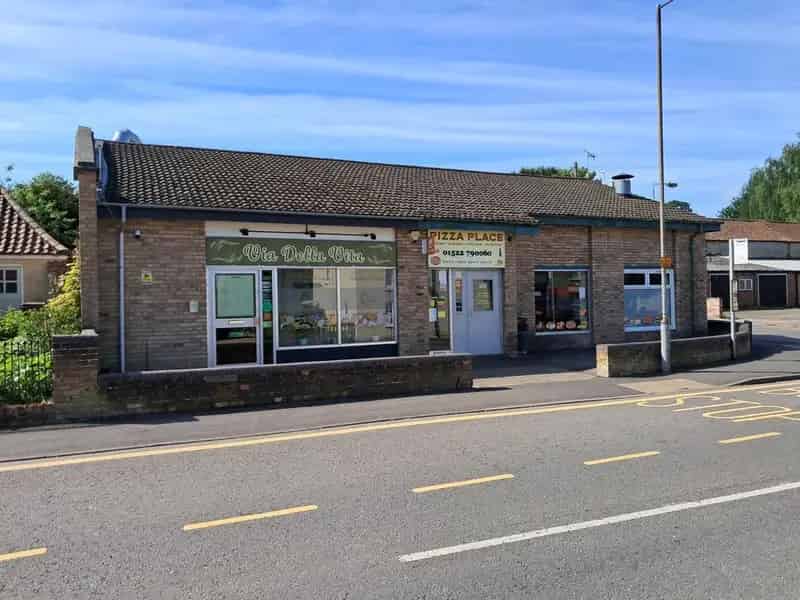 Adjoining Takeaway Units in Washingborough