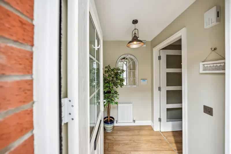 3 Bedroom Detached Villa Stirling Modern Family Home