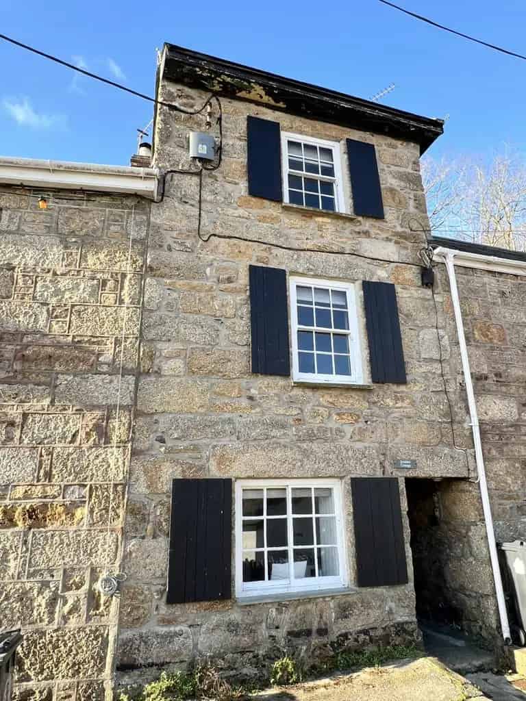 1 Bedroom Sea View Cottage for Sale