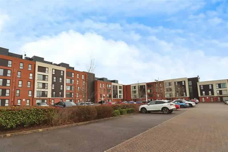 2 Bedroom Flat to Rent
