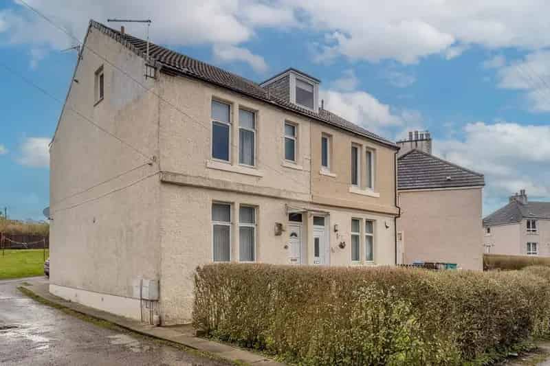 1 Bedroom Flat for Sale in Moodiesburn