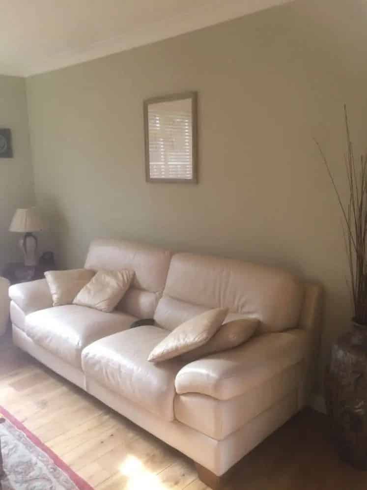 Semi Detached House Near Schools and Amenities