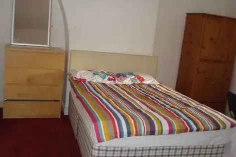 6 Bed 2 Bath Flat Manchester - July 2024 - Bills Included