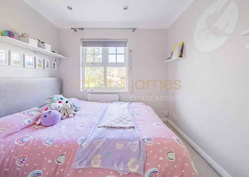 3 Bed Semi-Detached House for Sale