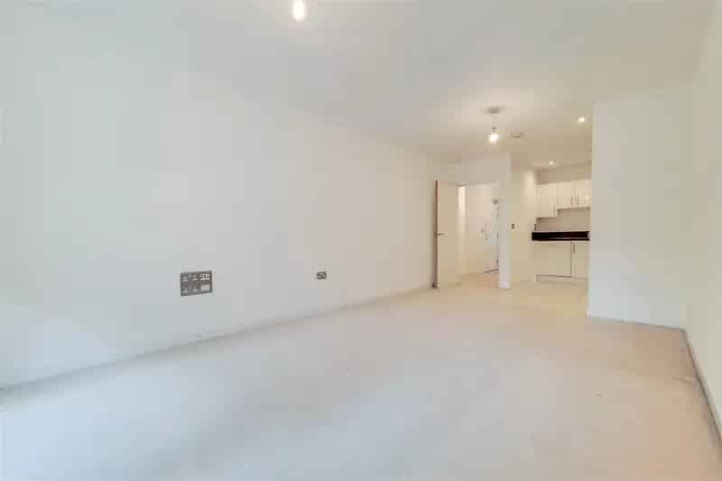 2 Bedroom Apartment House to Rent
