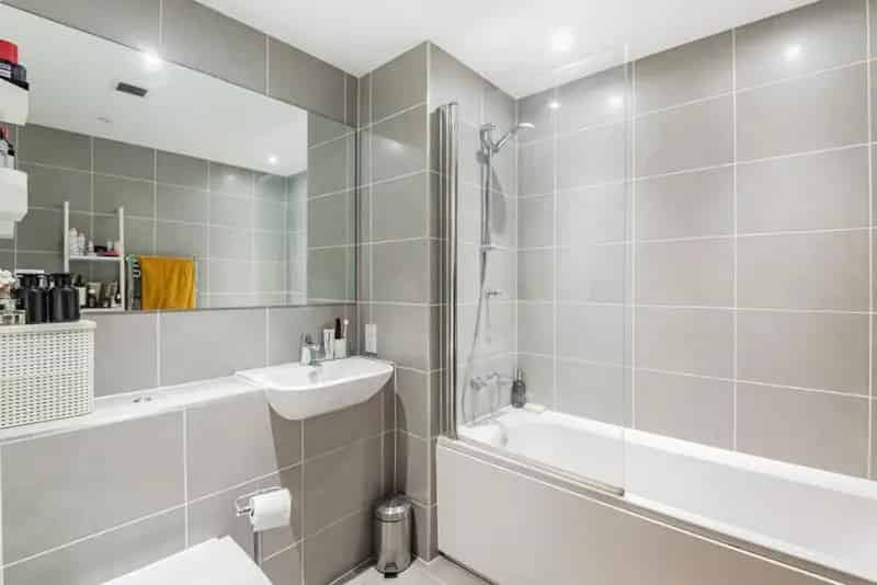 One Bedroom Flat near Angel and Old Street - Chain Free
