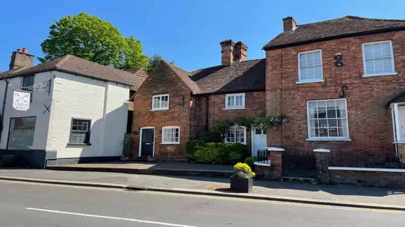 Character Office Building To Let Beaconsfield 477 sq ft