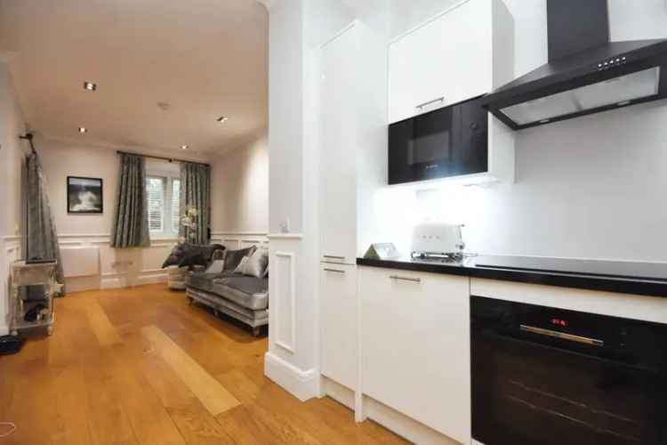 1 Bedroom Apartment for Sale in Kendall Court
