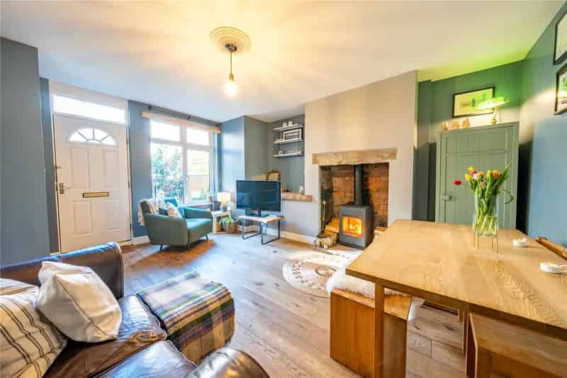 2 Bed End Terrace House Modern Decor Original Character